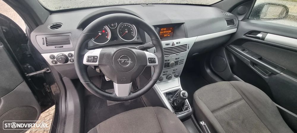 Opel Astra GTC 1.3 CDTI - 8