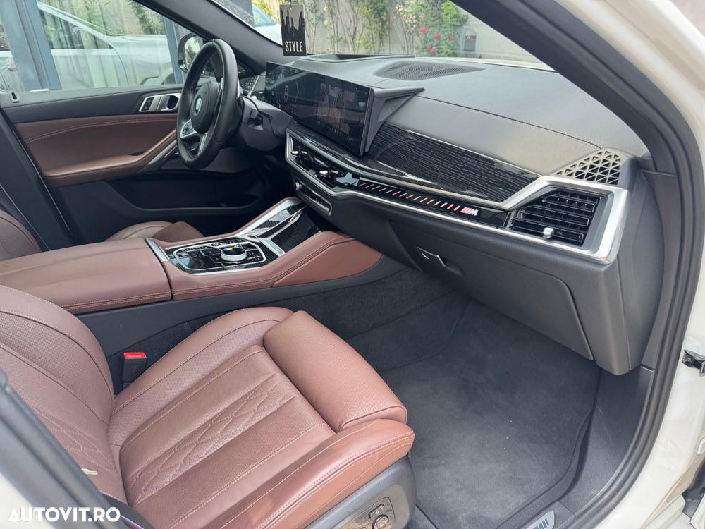 BMW X6 M M60i xDrive AT MHEV - 12