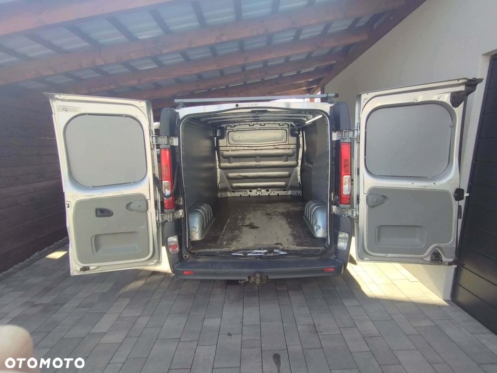 Opel vivaro - 8