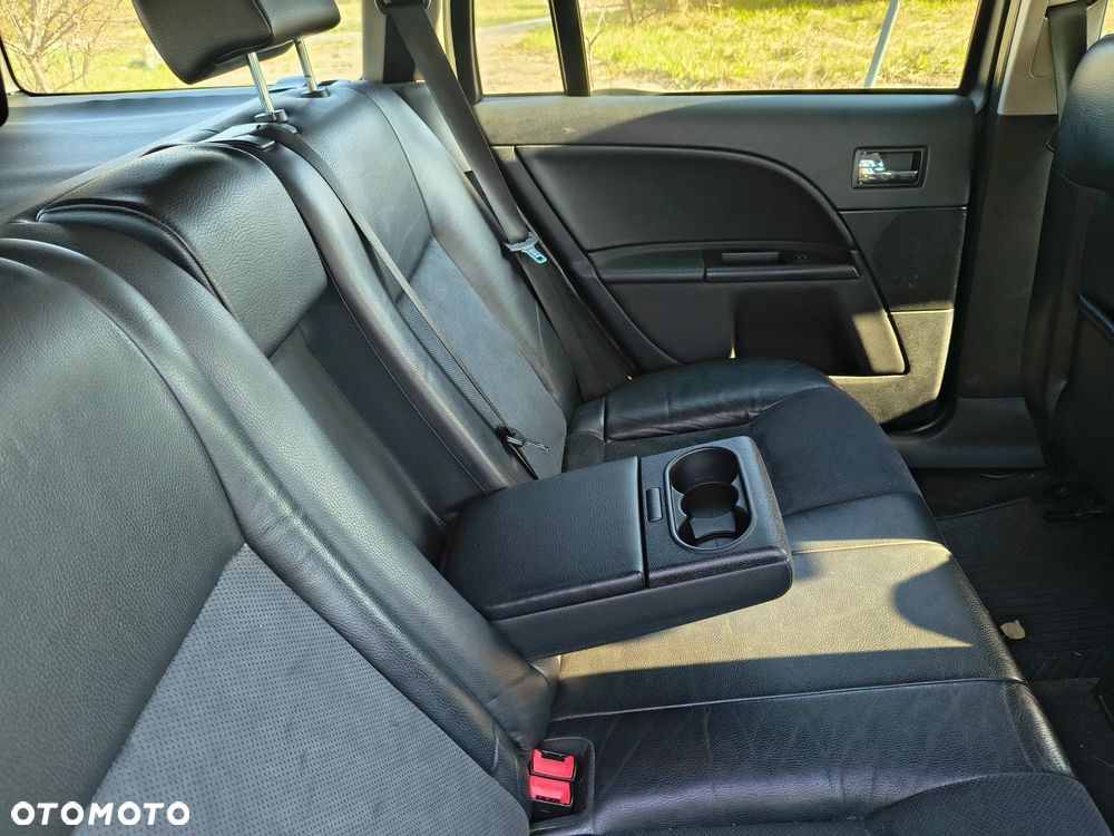 Ford Mondeo 2.0 TDCI Ghia - 19