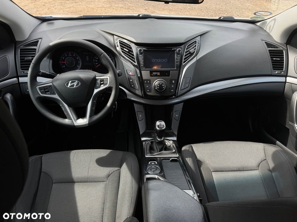 Hyundai i40 Kombi 1.6 Classic - 12