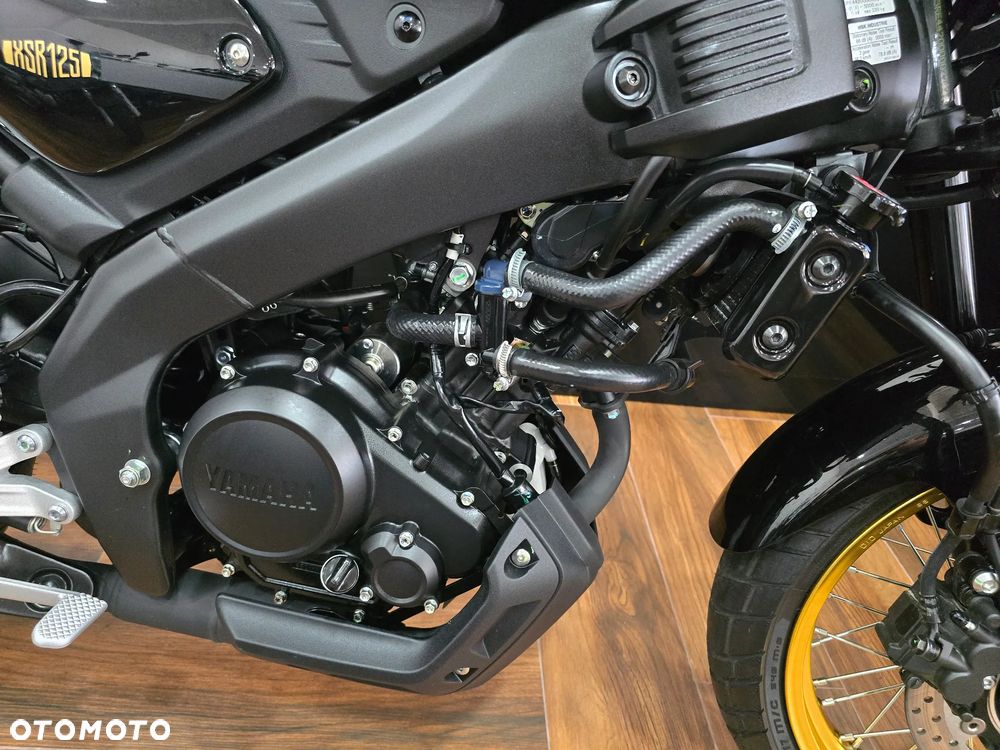 Yamaha XSR - 16