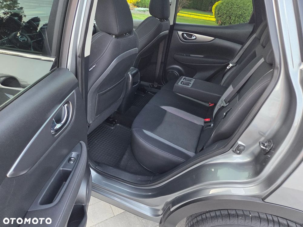 Nissan Qashqai 1.6 DCi 4x4 Tekna - 9