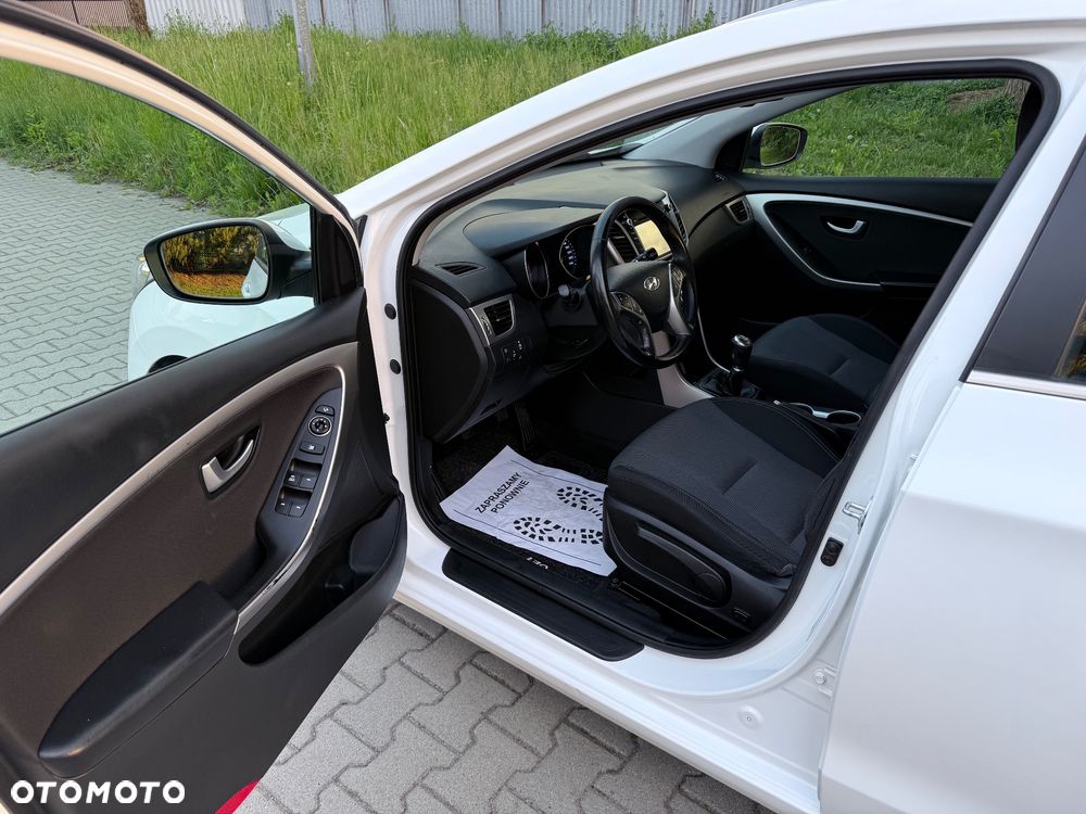 Hyundai i30 1.6 CRDi Premium - 10