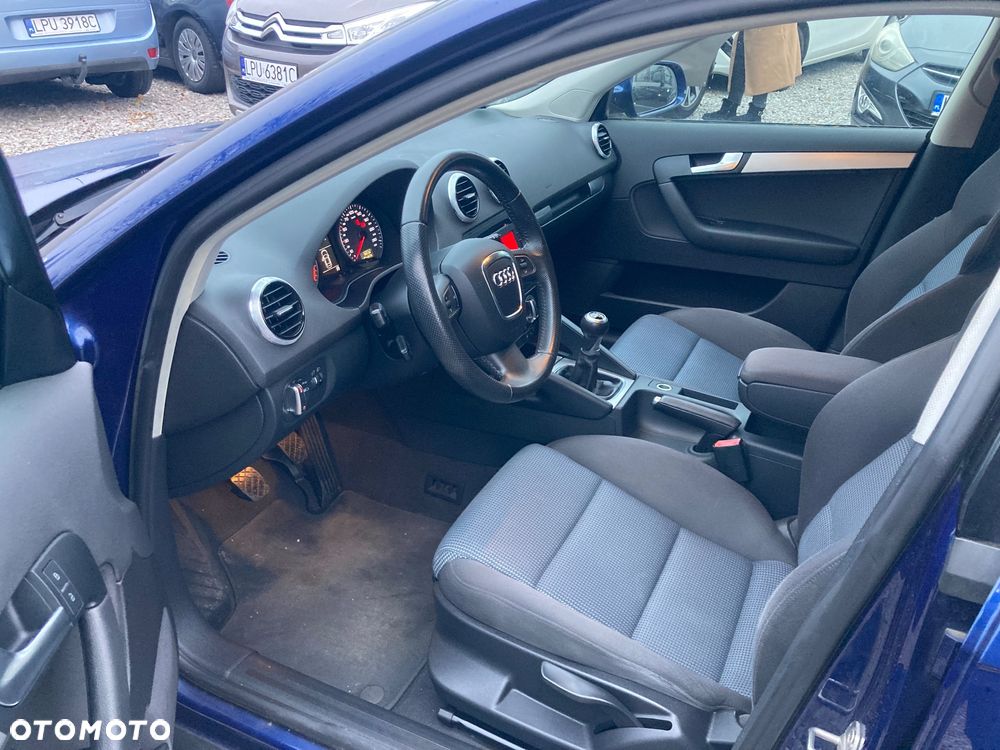 Audi A3 Sportback - 8