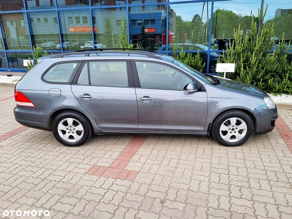 Volkswagen Golf - 11