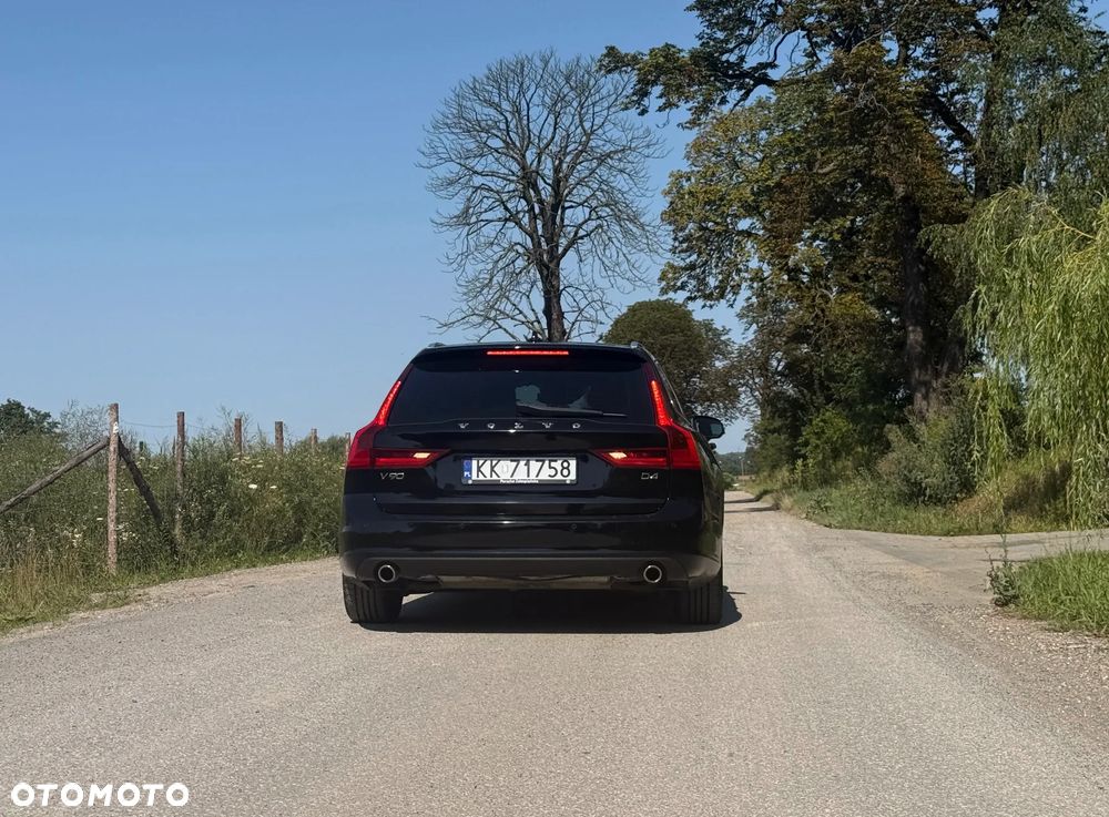 Volvo V90 D4 Momentum - 7
