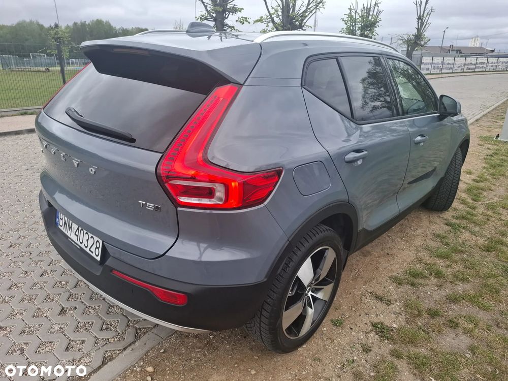 Volvo XC 40 T5 AWD Geartronic Momentum Pro - 9