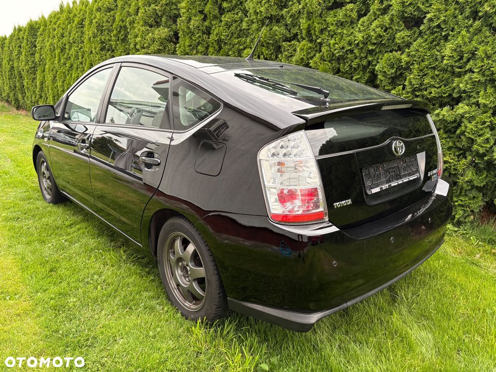 Toyota Prius 1.5 VVT-i Sol - 4