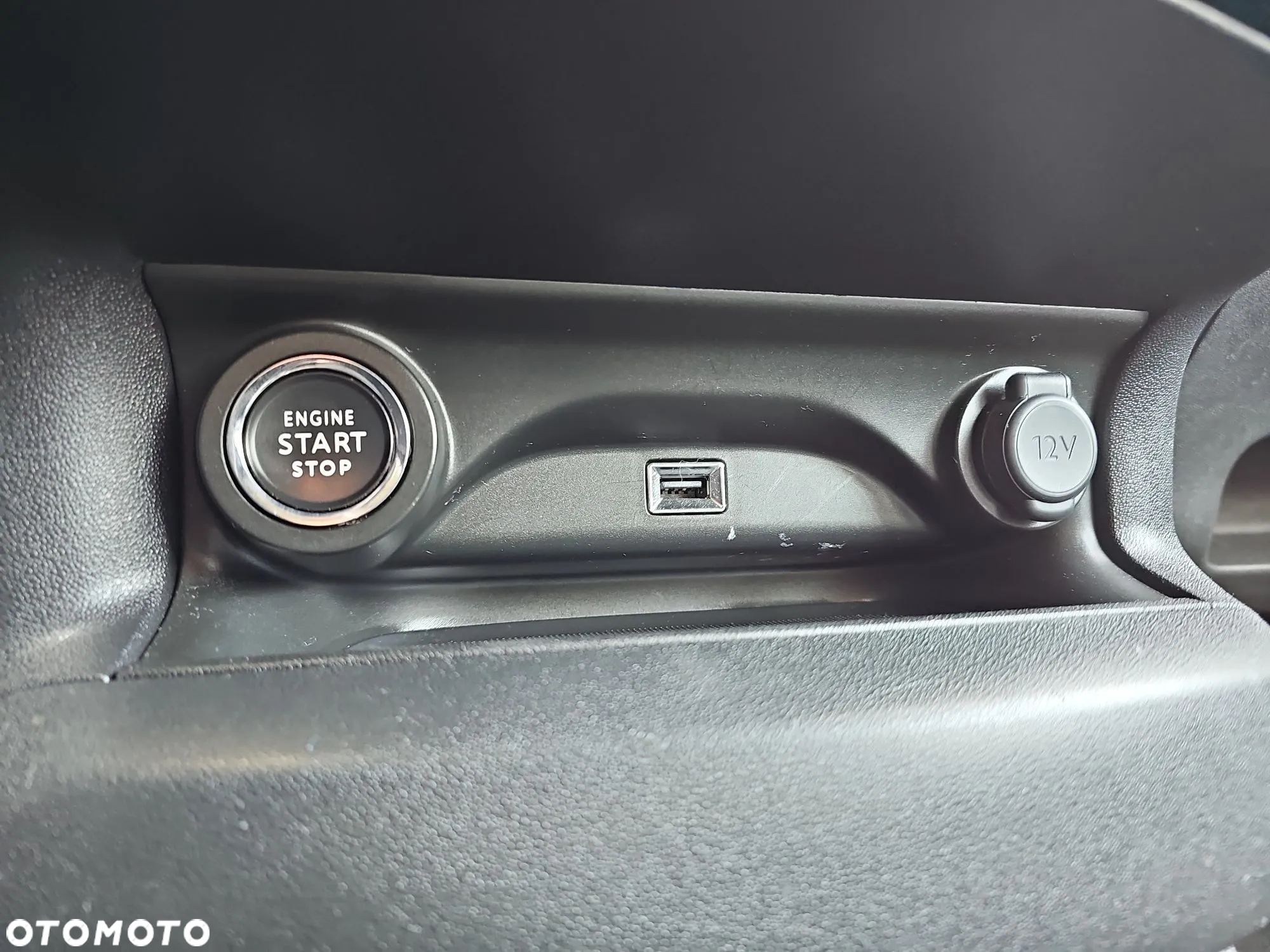 Citroën C4 Cactus 1.2 PureTech Shine S&S EAT6 - 21
