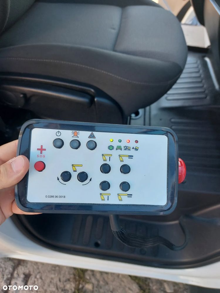 Renault Master / podnośnik koszowy 12.5 m/ zwyżka/ tylko 340 h  pracy/ super stan / Francja - 21