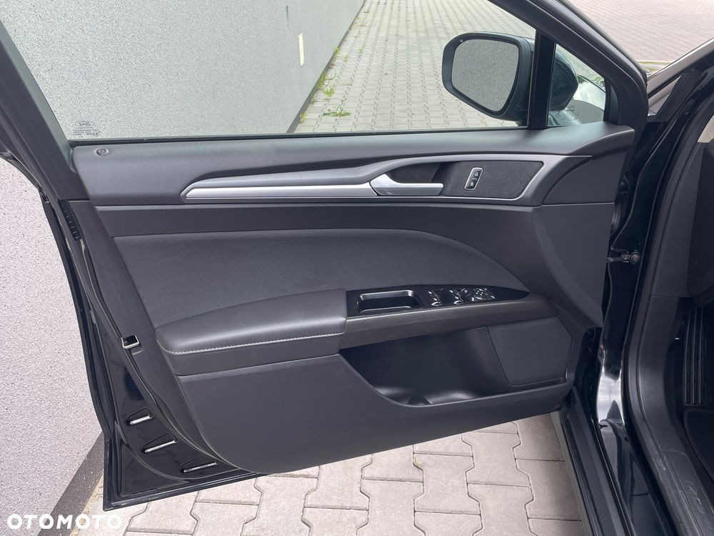 Ford Mondeo - 17