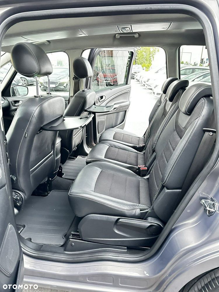 Ford Galaxy - 9