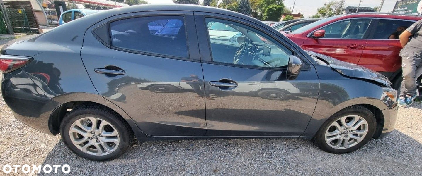 Toyota Yaris - 14
