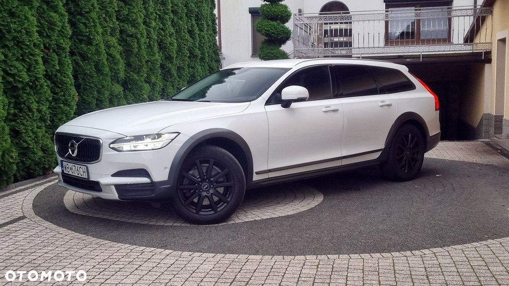 Volvo V90 Cross Country - 2