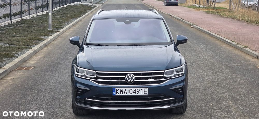 Volkswagen Tiguan - 1
