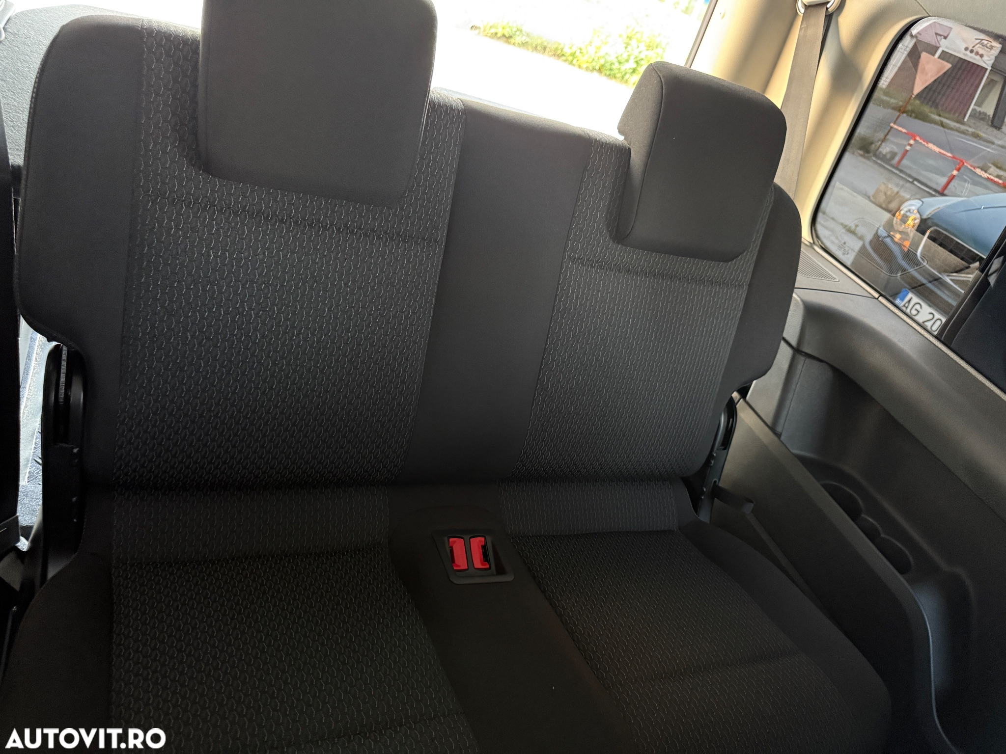 Volkswagen Caddy 2.0 TDI (7-Si.) Maxi Comfortline - 16
