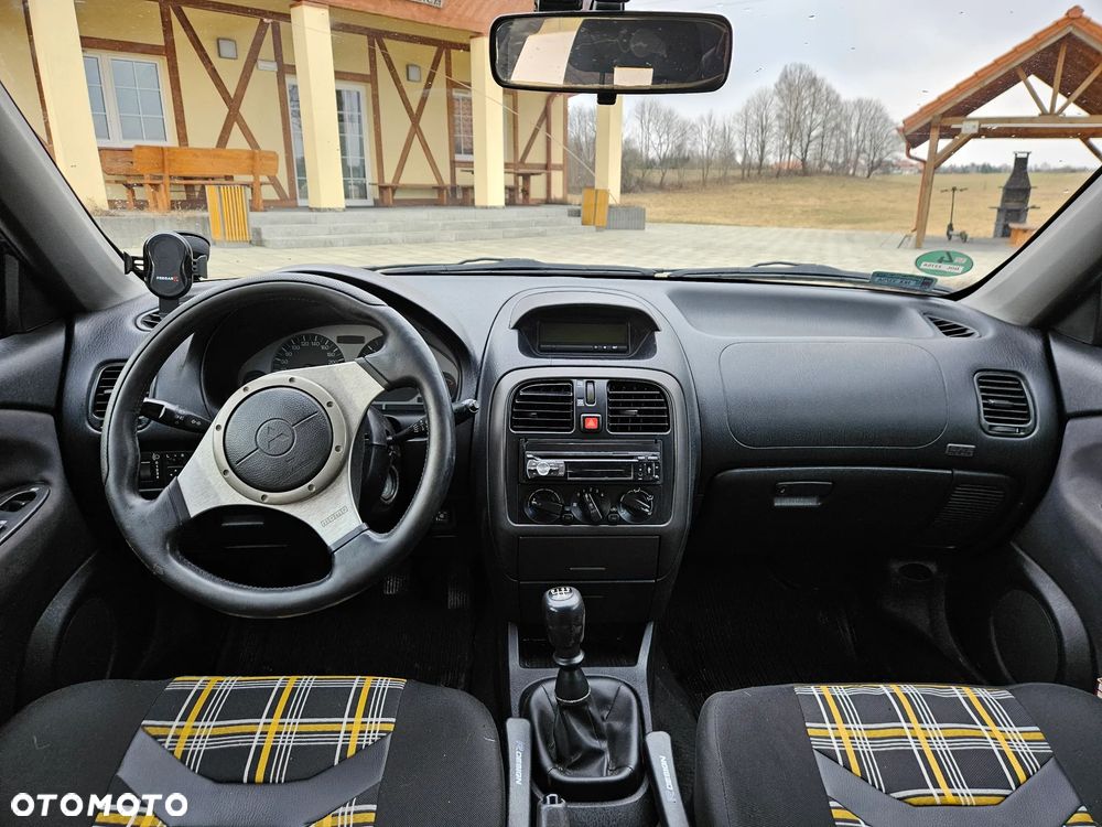 Mitsubishi Carisma 1.6 Classic - 17