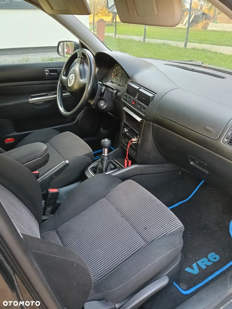 Volkswagen Golf IV 2.8 V6 4Mot - 6