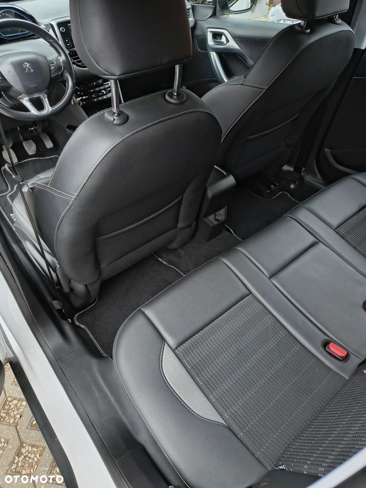 Peugeot 2008 PureTech 82 Urban Move - 10