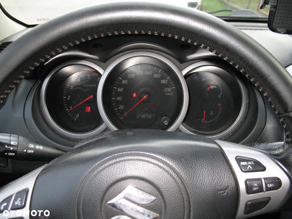 Suzuki Grand Vitara - 8