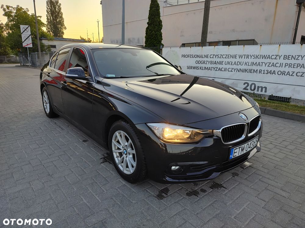 BMW Seria 3 318i - 2