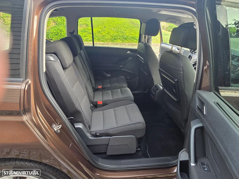 VW Touran 2.0 TDI Highline DSG - 21
