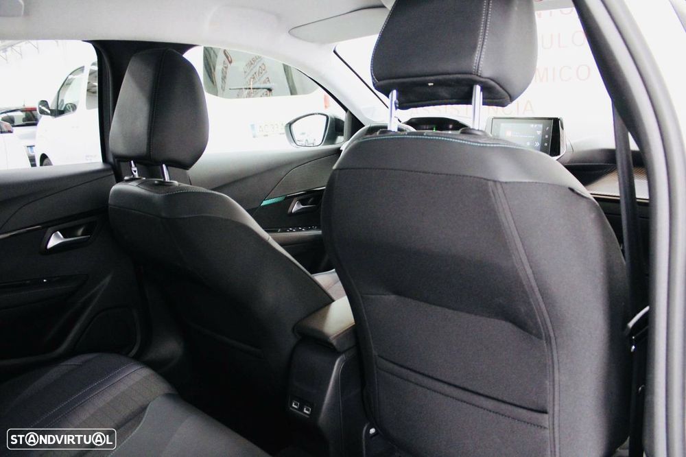 Peugeot 208 1.2 PureTech Allure - 21