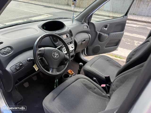 Toyota Yaris Verso 1.4 D-4D Sol ABS+CD - 10