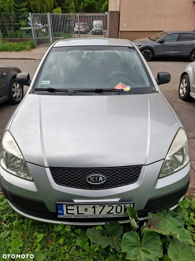 Kia Rio - 1