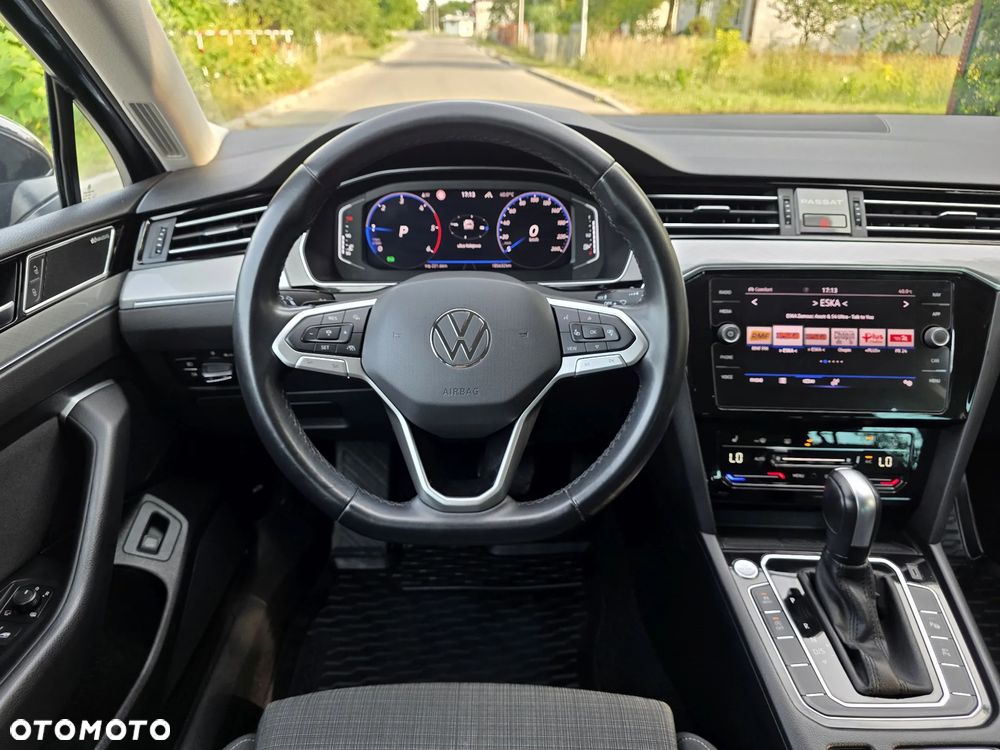 Volkswagen Passat - 9