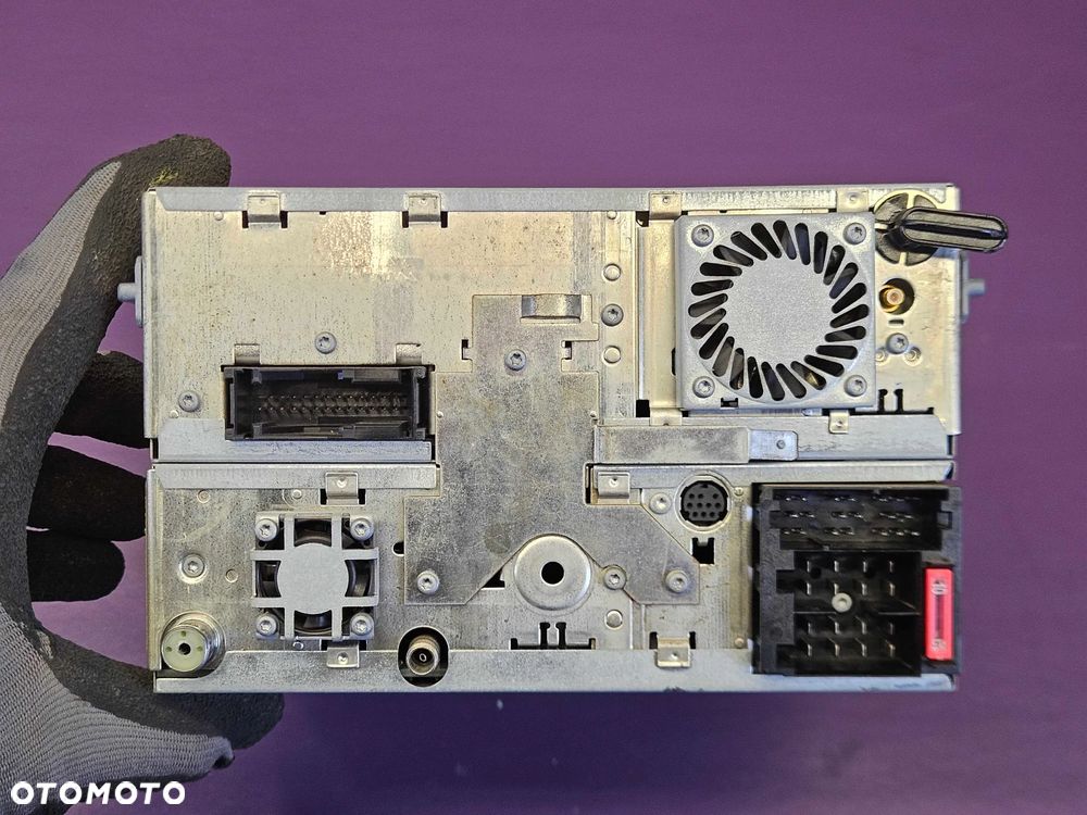 Radio 2 DIN Radioodtwarzacz 4B0035192K Blaupunkt Navigation Plus Audi A4 B6 B7 A6 C5 Ksiażka Kod - 32