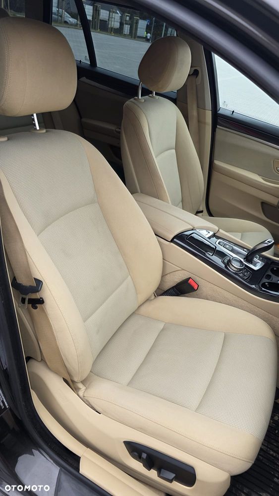 BMW Seria 5 520d xDrive - 13