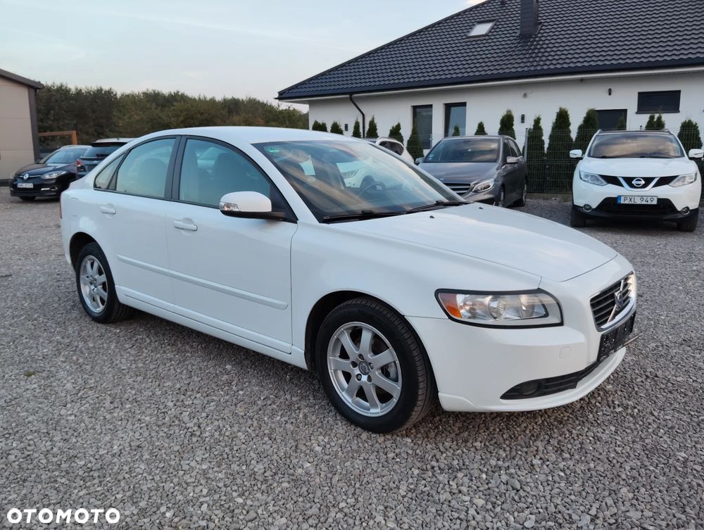 Volvo S40 2.0 - 16