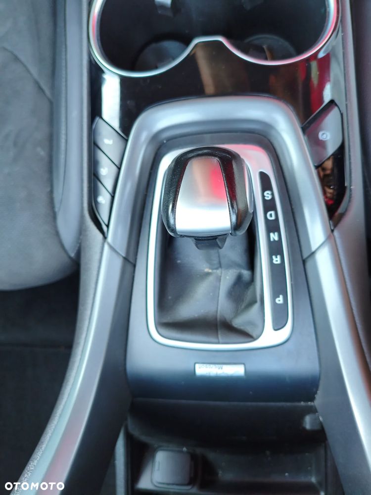 Ford Mondeo - 38
