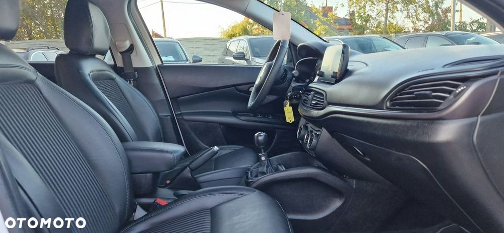 Fiat Tipo - 25