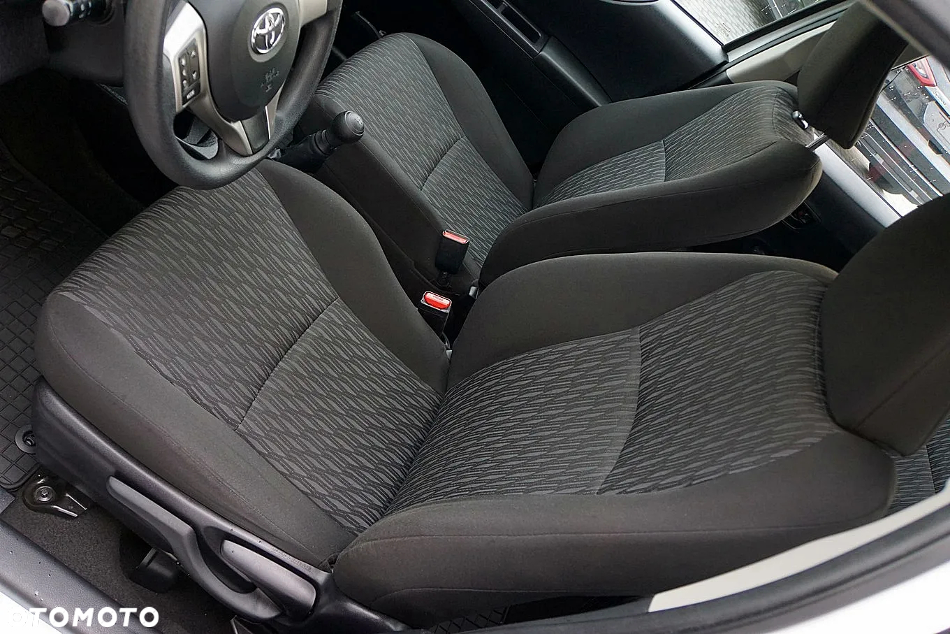 Toyota Yaris 1.0 VVT-i Cool - 25