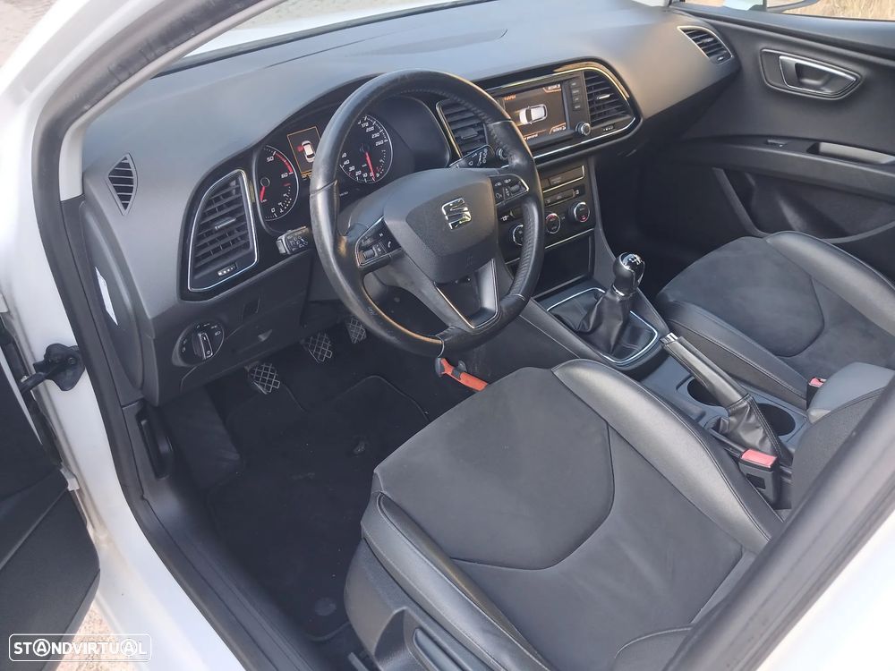 SEAT Leon 1.6 TDI ECOMOTIVE Style - 22