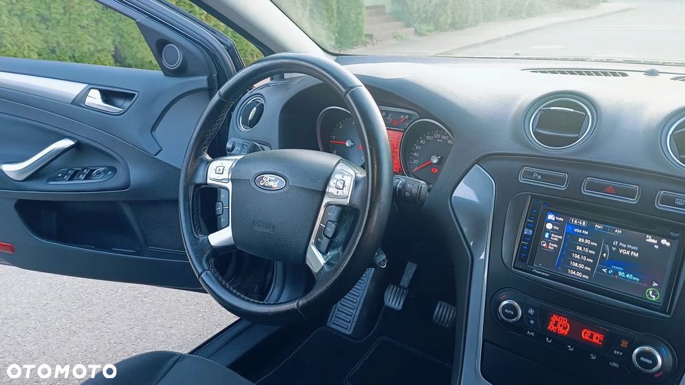 Ford Mondeo 1.6 TDCi Champions Edition - 24