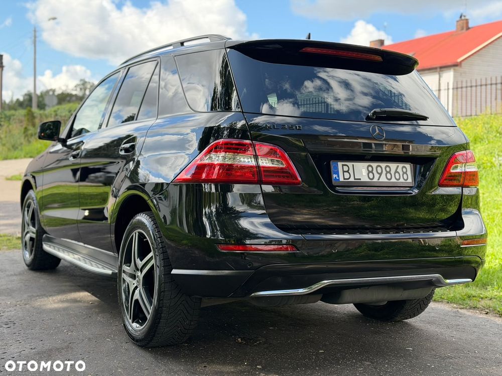 Mercedes-Benz ML 350 BlueTEC 4MATIC 7G-TRONIC - 4