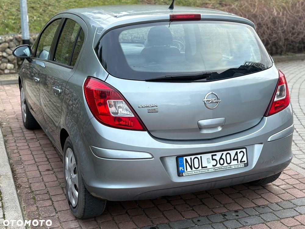 Opel Corsa 1.2 16V Enjoy - 4