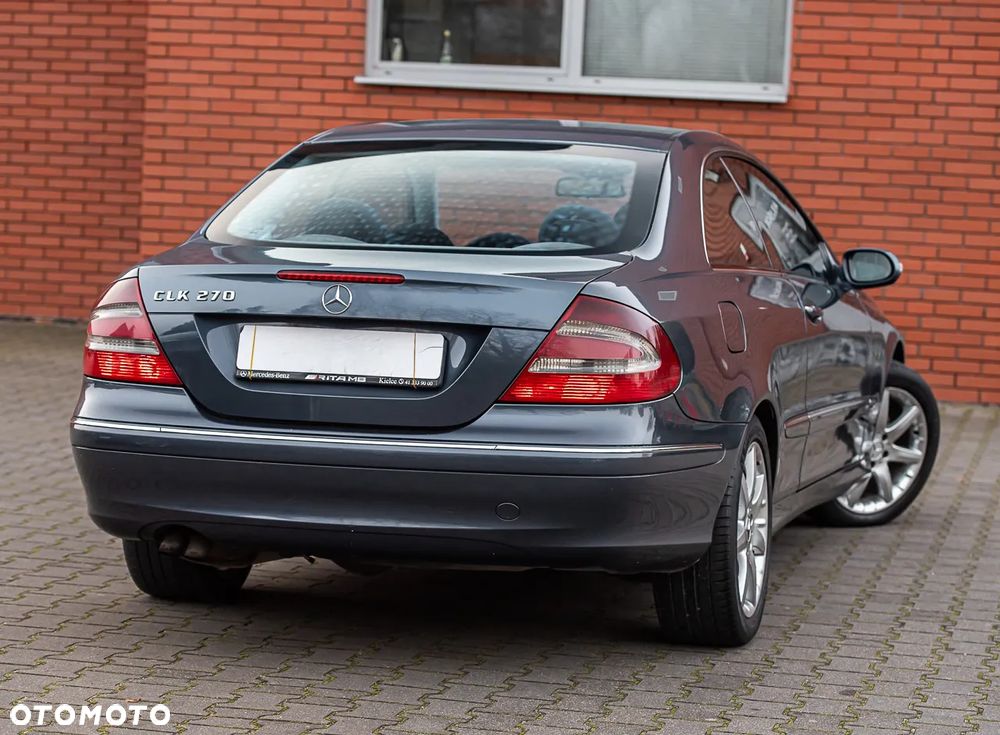 Mercedes-Benz CLK - 12