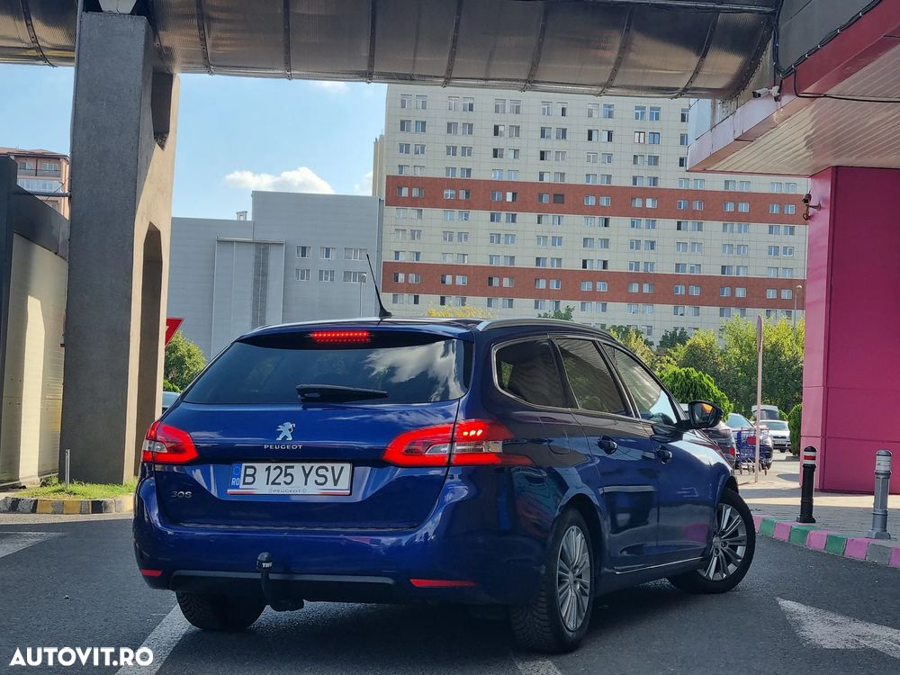 Peugeot 308 SW 1.2 L PureTech Turbo S&S Allure - 7