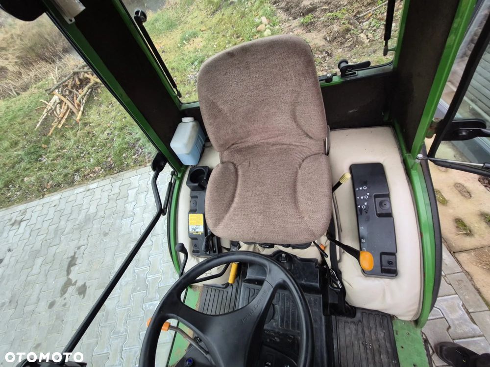 John Deere 2320 - 14