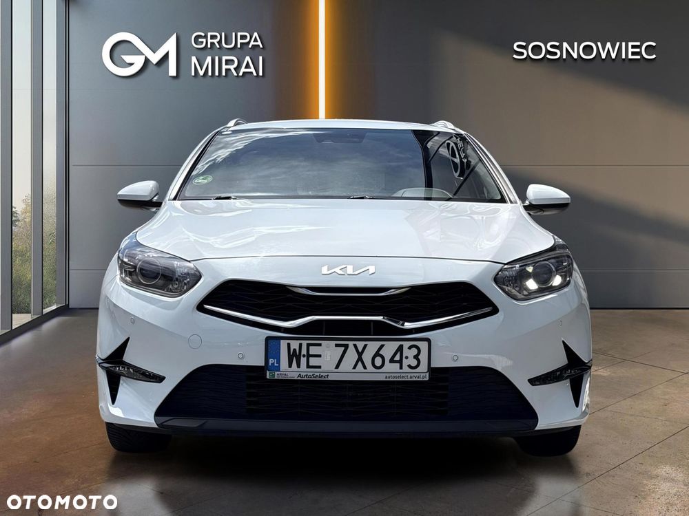 Kia Ceed - 8