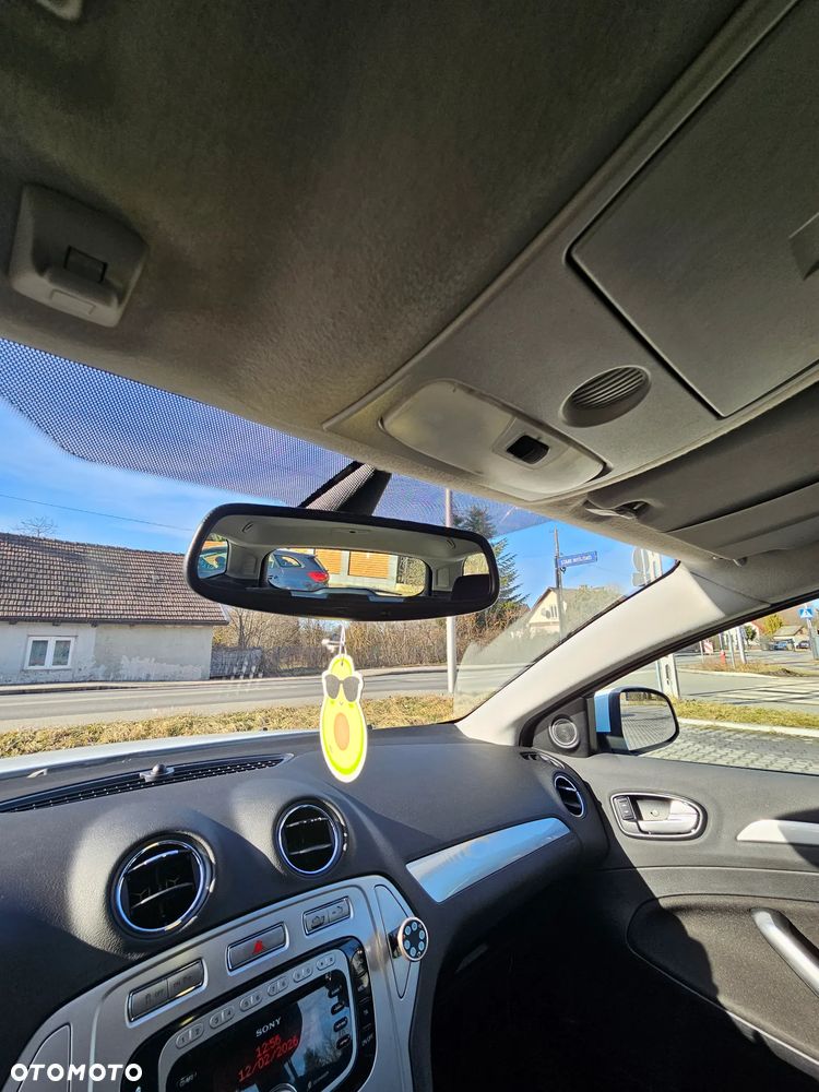 Ford Mondeo 2.0 TDCi Ghia - 10