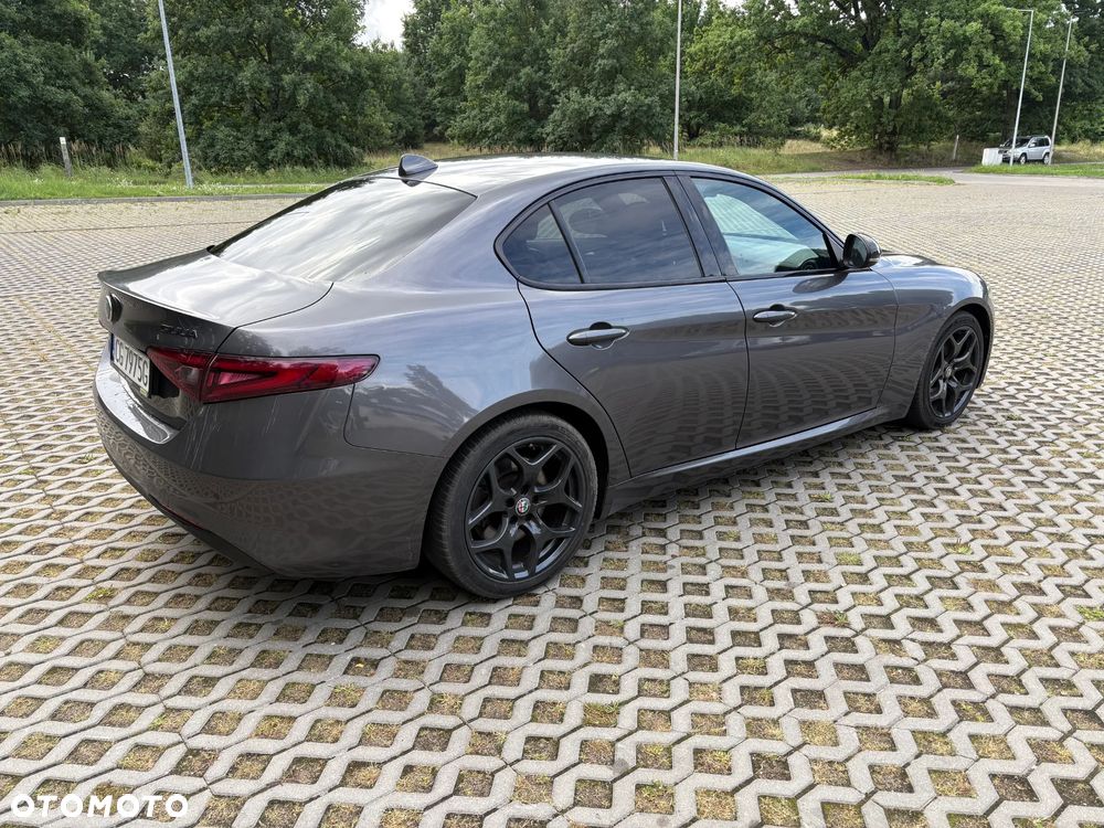 Alfa Romeo Giulia 2.2 AT8 Super - 6