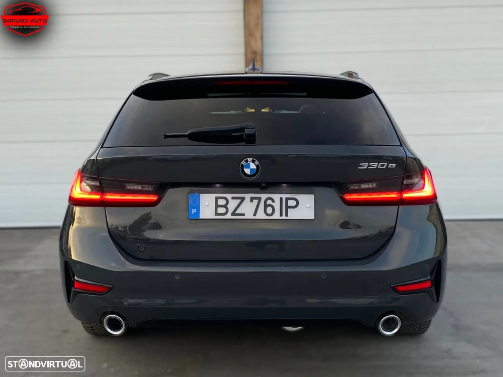 BMW 330 e Touring Aut. Luxury Line - 4