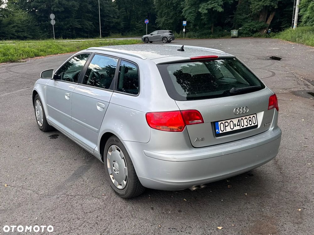 Audi A3 Sportback 2.0 TDI Ambiente - 24