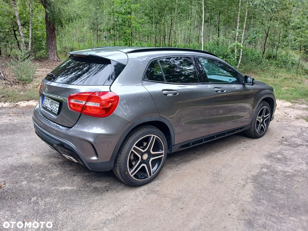Mercedes-Benz GLA 200 7G-DCT AMG Line - 14